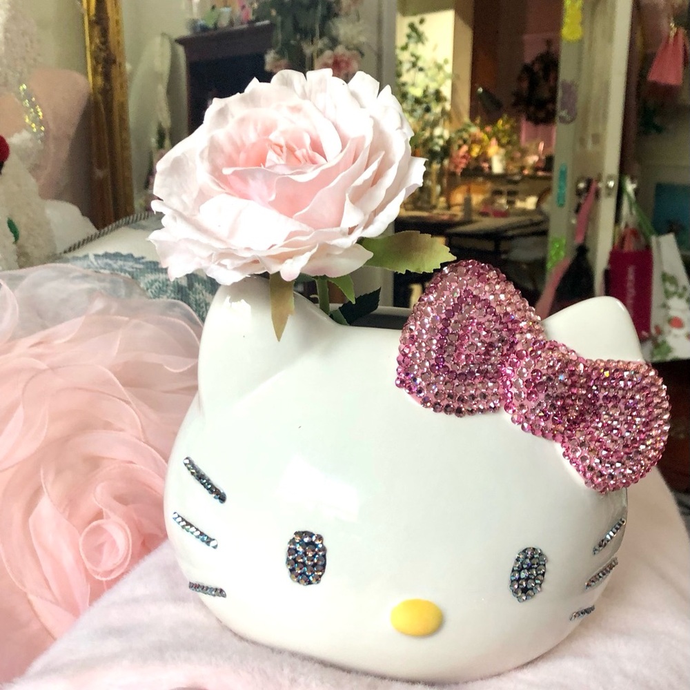 Bedazzled Hello Kitty Ceramic Vase with Pink Bow